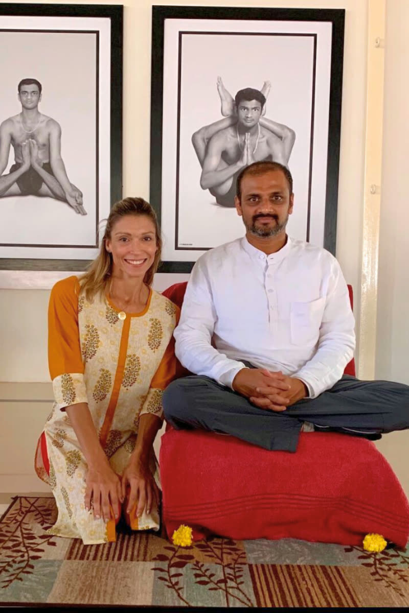 Dany Sá e Sharath Jois em Mysore, Índia